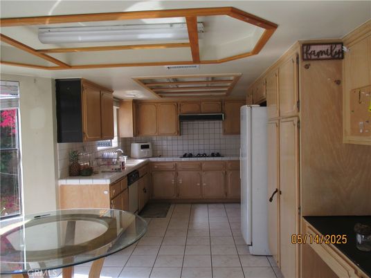 Interior, Kitchen, Tile Countertops