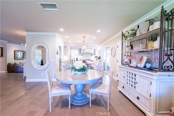 Dining room, Interior, Kitchen, Pendant Lights, Recessed Lighting, Wood Texture Flooring