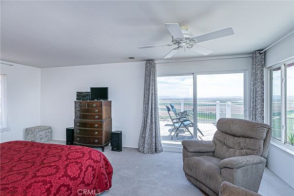 Bedroom, Interior, Water
