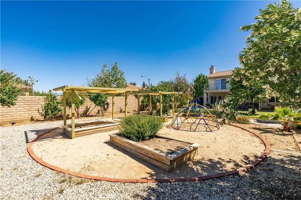 Backyard, Exterior, Playground