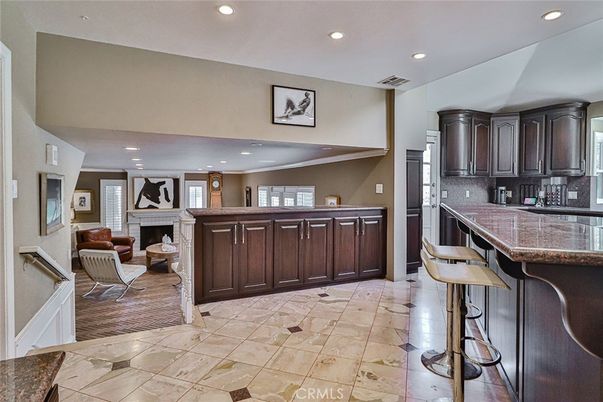 Fireplace, Interior, Kitchen, Recessed Lighting