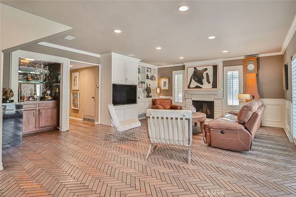 Fireplace, Interior, Living room, Recessed Lighting
