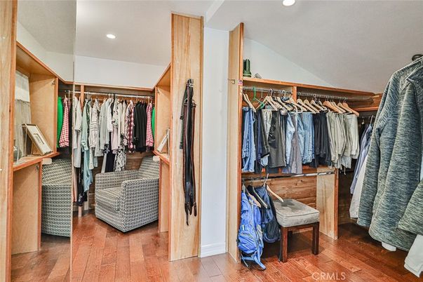 Interior, Recessed Lighting, Walk-in Closets, Wood Texture Flooring
