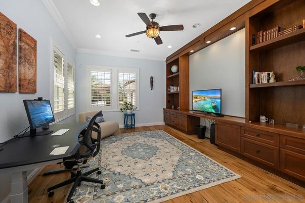 Home Office, Interior, Recessed Lighting, Wood Texture Flooring
