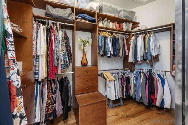Interior, Walk-in Closets, Wood Texture Flooring