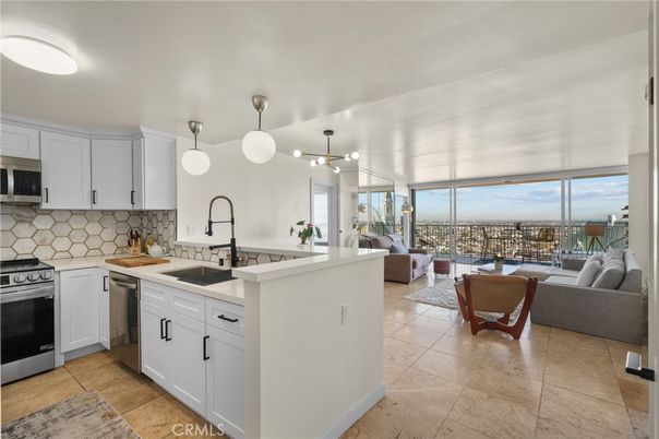 Interior, Kitchen, Living room, Pendant Lights, Stainless Steel Appliances