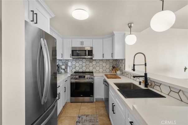 Interior, Kitchen, Pendant Lights, Stainless Steel Appliances