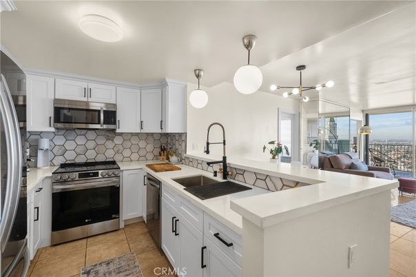 Interior, Kitchen, Pendant Lights, Stainless Steel Appliances