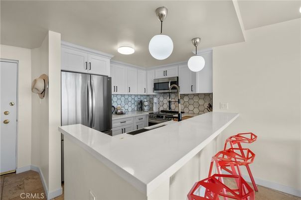 Interior, Kitchen, Pendant Lights, Stainless Steel Appliances