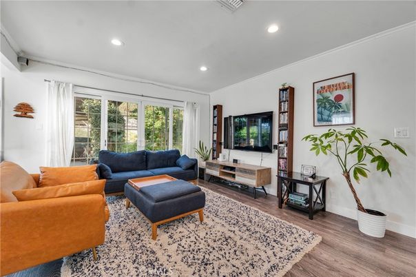 Interior, Living room, Recessed Lighting, Wood Texture Flooring