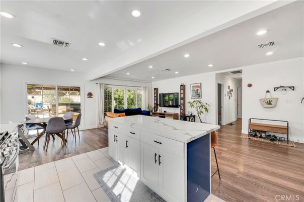 Dining room, Interior, Kitchen, Recessed Lighting, Wood Texture Flooring