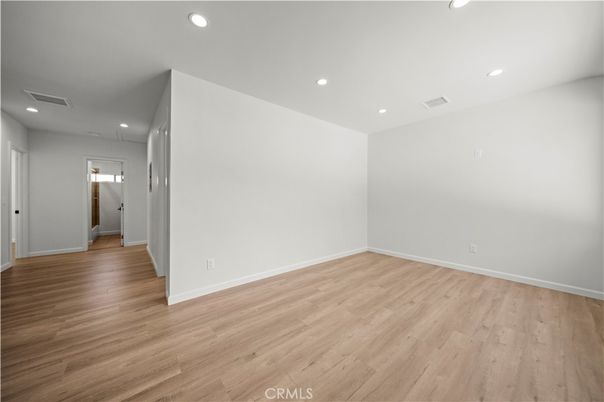 Empty room, Interior, Recessed Lighting, Wood Texture Flooring