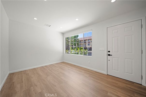 Empty room, Interior, Recessed Lighting, Wood Texture Flooring