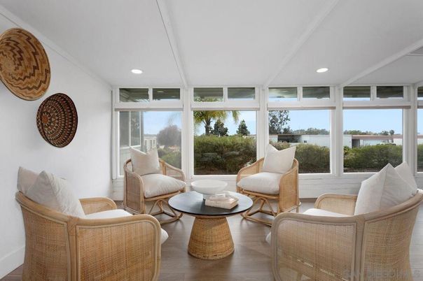 Interior, Living room, Recessed Lighting, Sun Room, Water, Wood Texture Flooring