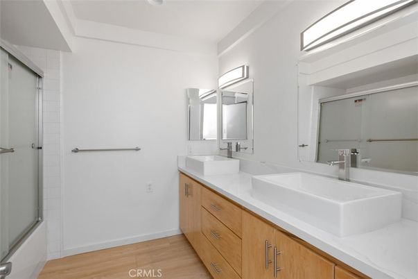 Bathroom, Dual Sink Vanities, Interior, Wood Texture Flooring