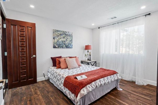 Bedroom, Interior, Recessed Lighting, Wood Texture Flooring