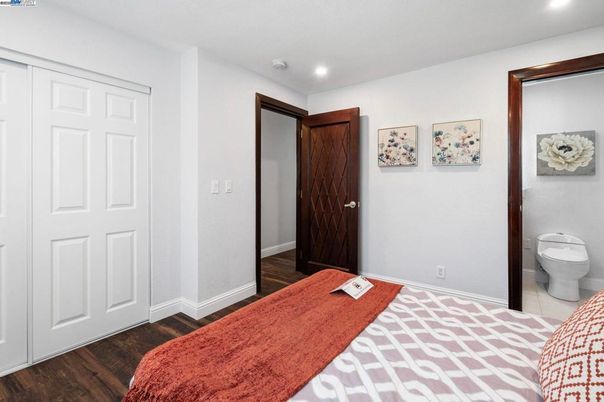 Bathroom, Bedroom, Interior, Recessed Lighting, Wood Texture Flooring