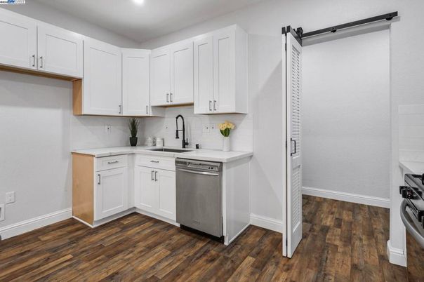 Interior, Kitchen, Recessed Lighting, Wood Texture Flooring
