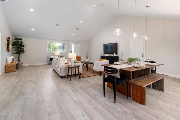 Dining room, Interior, Living room, Pendant Lights, Recessed Lighting, Wood Texture Flooring