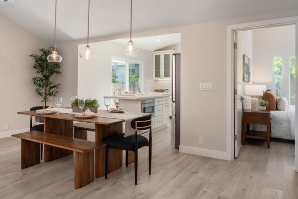 Dining room, Interior, Kitchen, Pendant Lights, Recessed Lighting, Wood Texture Flooring