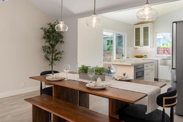 Dining room, Interior, Kitchen, Pendant Lights, Wood Texture Flooring