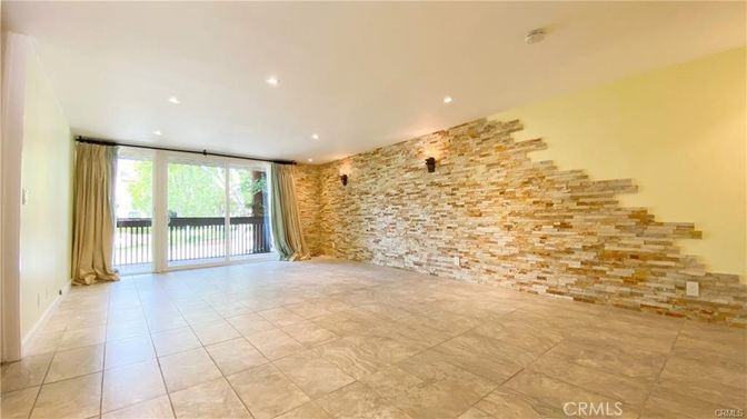 Empty room, Interior, Recessed Lighting, Stone Walls