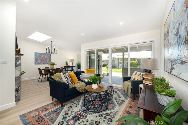 Dining room, Interior, Living room, Pendant Lights, Recessed Lighting, Wood Texture Flooring
