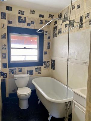 Bathroom, Free Standing Baths, Interior