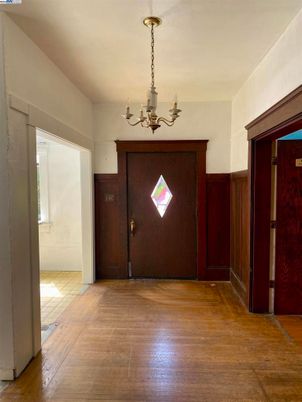 Chandelier, Interior, Wood Texture Flooring