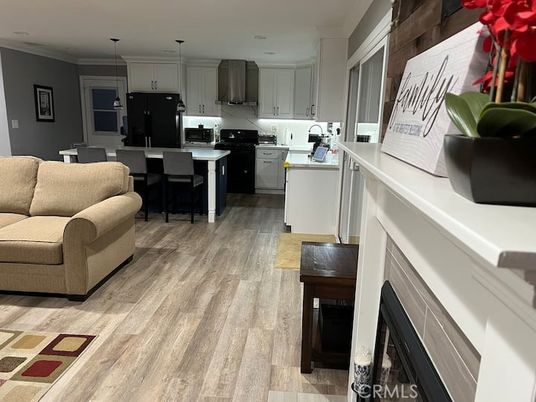Dining room, Interior, Kitchen, Pendant Lights, Recessed Lighting, Wood Texture Flooring