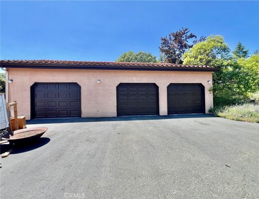Detached Garage, Exterior