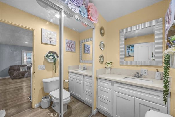 Bathroom, Dual Sink Vanities, Interior, Wood Texture Flooring