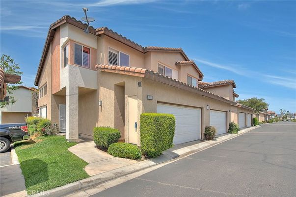 Attached, Exterior, Facade, Mediterranean