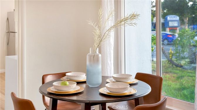 Dining room, Interior