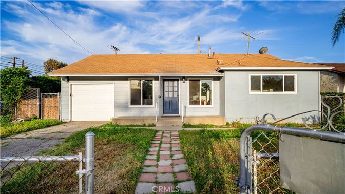 Attached, Backyard, Exterior, Facade, Ranch