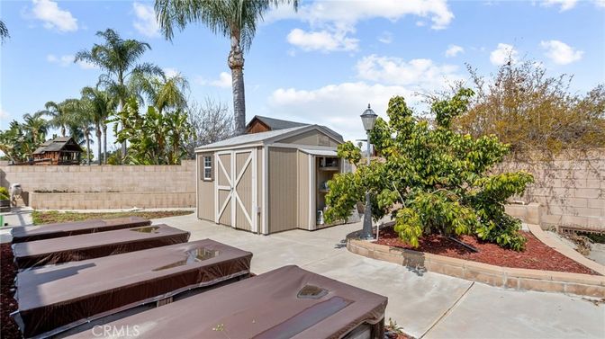 Exterior, Hot Tub