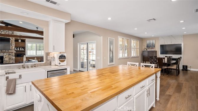 Dining room, Interior, Kitchen, Recessed Lighting, Wood Texture Flooring