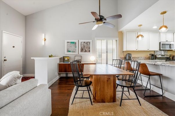 Dining room, Interior, Kitchen, Pendant Lights, Recessed Lighting, Wood Texture Flooring