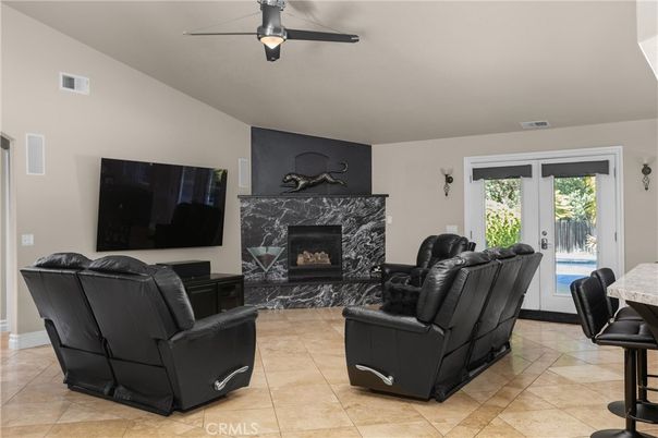 Fireplace, Interior, Living room