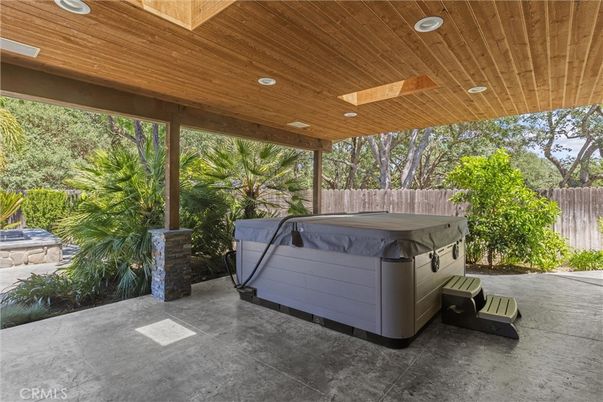 Exterior, Hot Tub