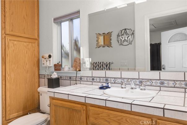 Bathroom, Interior, Tile Countertops