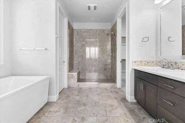 Bathroom, Free Standing Baths, Glass Shower, Interior, Recessed Lighting