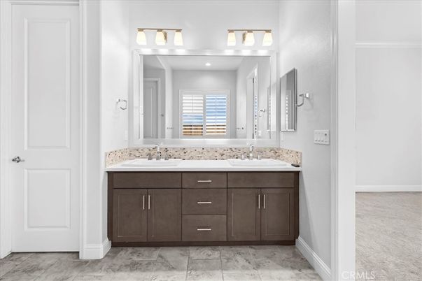 Bathroom, Dual Sink Vanities, Interior