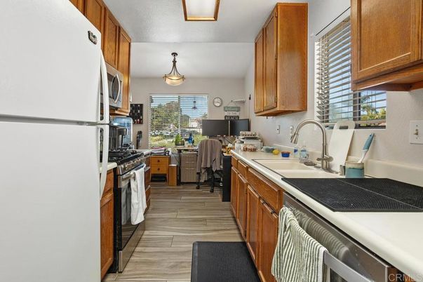 Interior, Kitchen, Pendant Lights, Wood Texture Flooring
