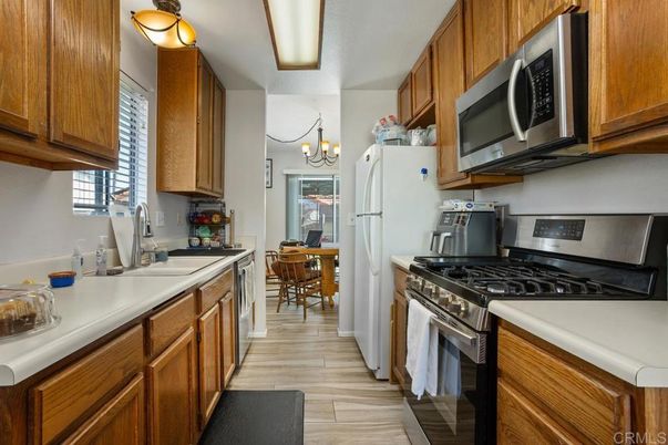 Chandelier, Dining room, Interior, Kitchen, Wood Texture Flooring