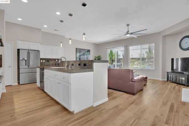 Interior, Kitchen, Living room, Pendant Lights, Recessed Lighting, Stainless Steel Appliances, Wood Texture Flooring