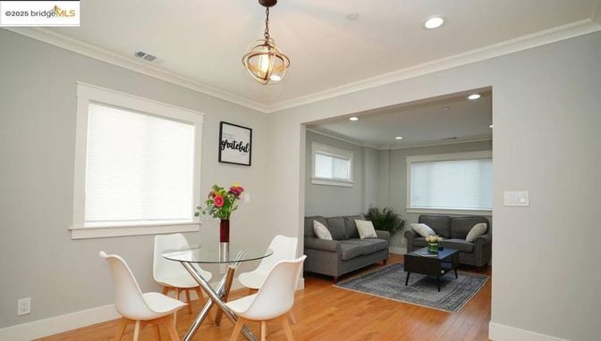 Dining room, Interior, Living room, Pendant Lights, Recessed Lighting, Wood Texture Flooring
