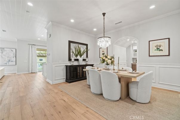 Chandelier, Dining room, Interior, Pendant Lights, Recessed Lighting, Wood Texture Flooring
