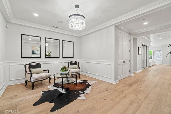 Chandelier, Interior, Recessed Lighting, Wood Texture Flooring
