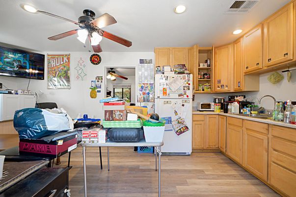 Interior, Recessed Lighting, Wood Texture Flooring